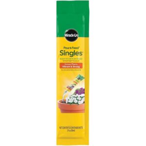 Miracle Gro Pour & Feed Liquid Plant Food 2 oz