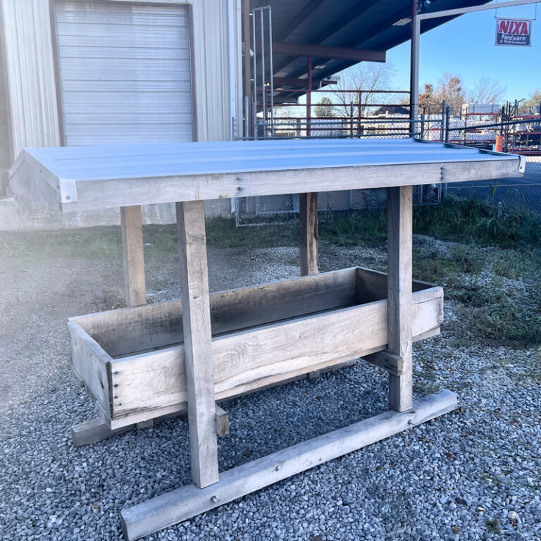 Amish Oak Covered Mineral Feeder