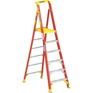 Werner Fiberglass Type IA Podium Step Ladder 300 lb 6 ft